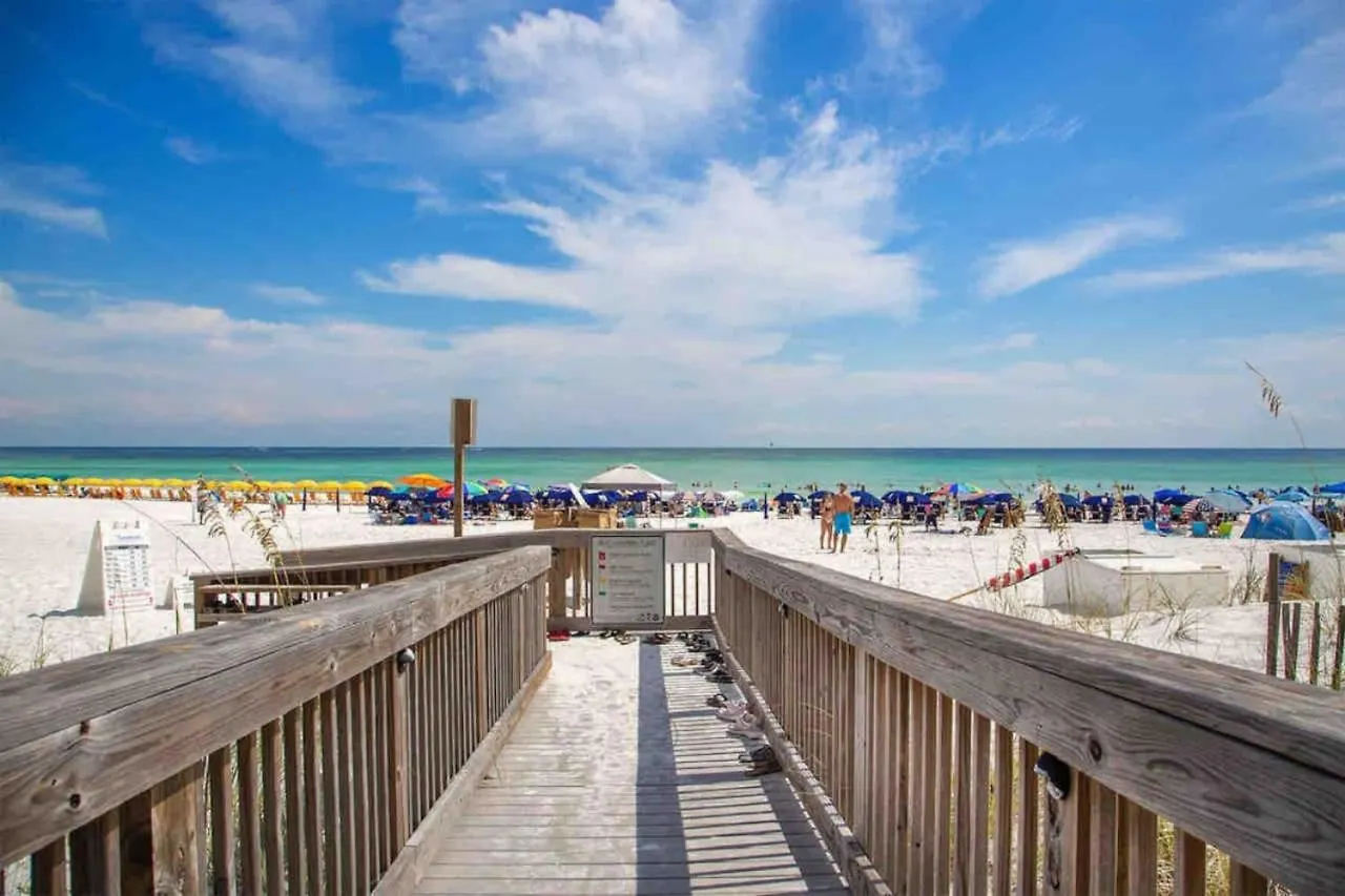 Baytown Wharf Condo Community Pool Hot Tub Destin United States