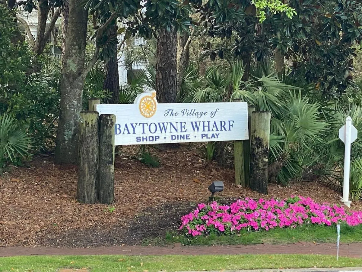 Baytown Wharf Condo Community Pool Hot Tub Destin Holiday home